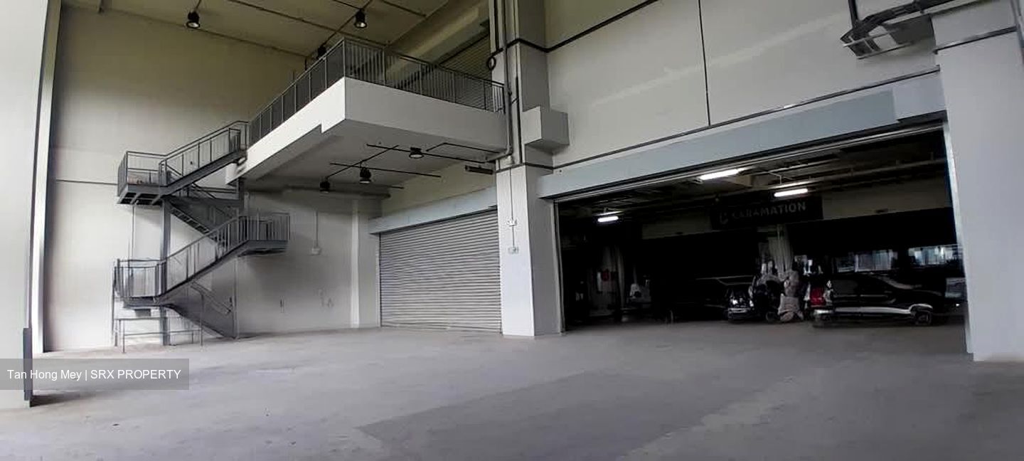 Carros Centre (D25), Factory #604747991